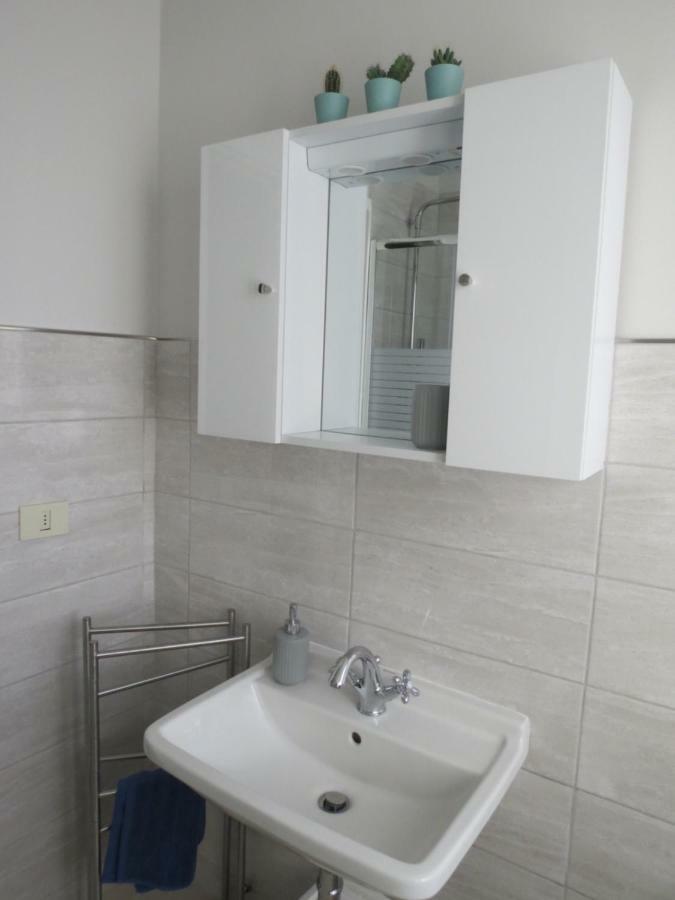Volare...Oh...Oh Apartment เชอร์นอบบิโอ ภายนอก รูปภาพ